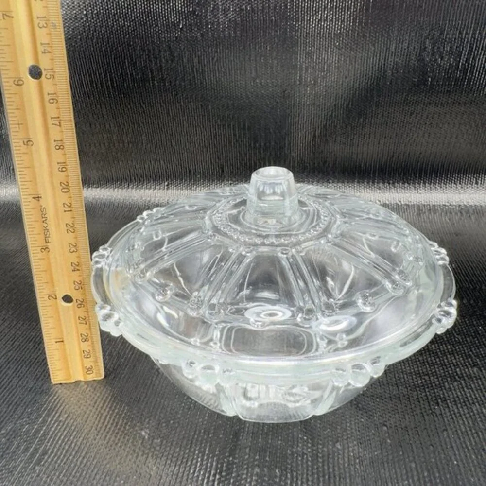 Vintage KIG Indonesia Clear Crystal Glass Candy Dish‎ Container Lid Oyster Pearl